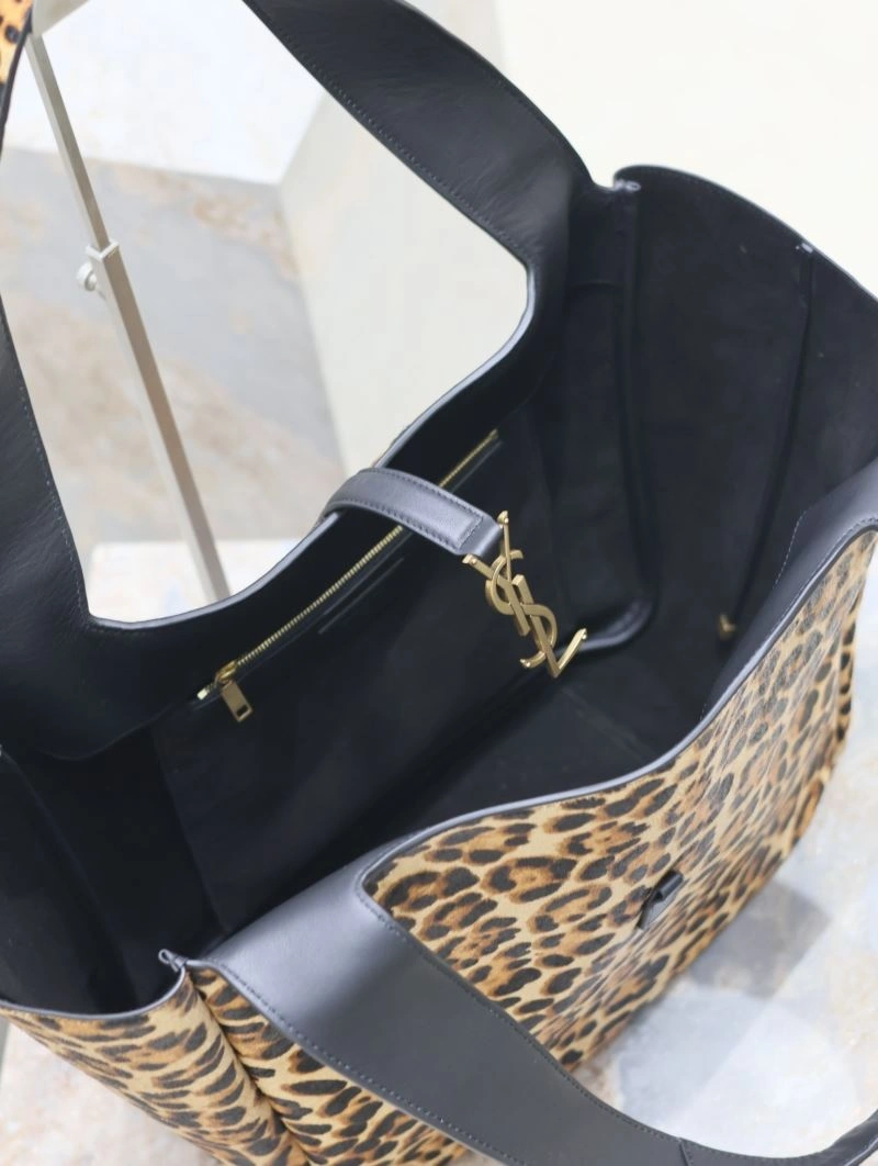 EyeCatching YSL Shopping Bags 62760