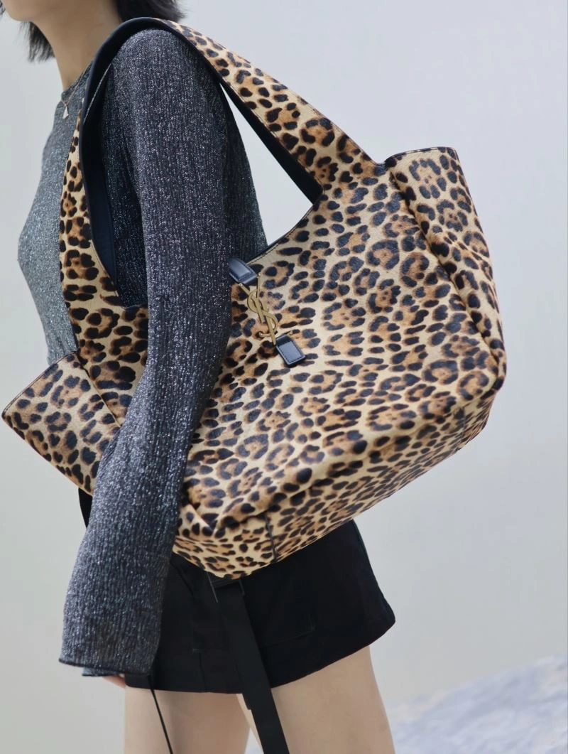 EyeCatching YSL Shopping Bags 62760