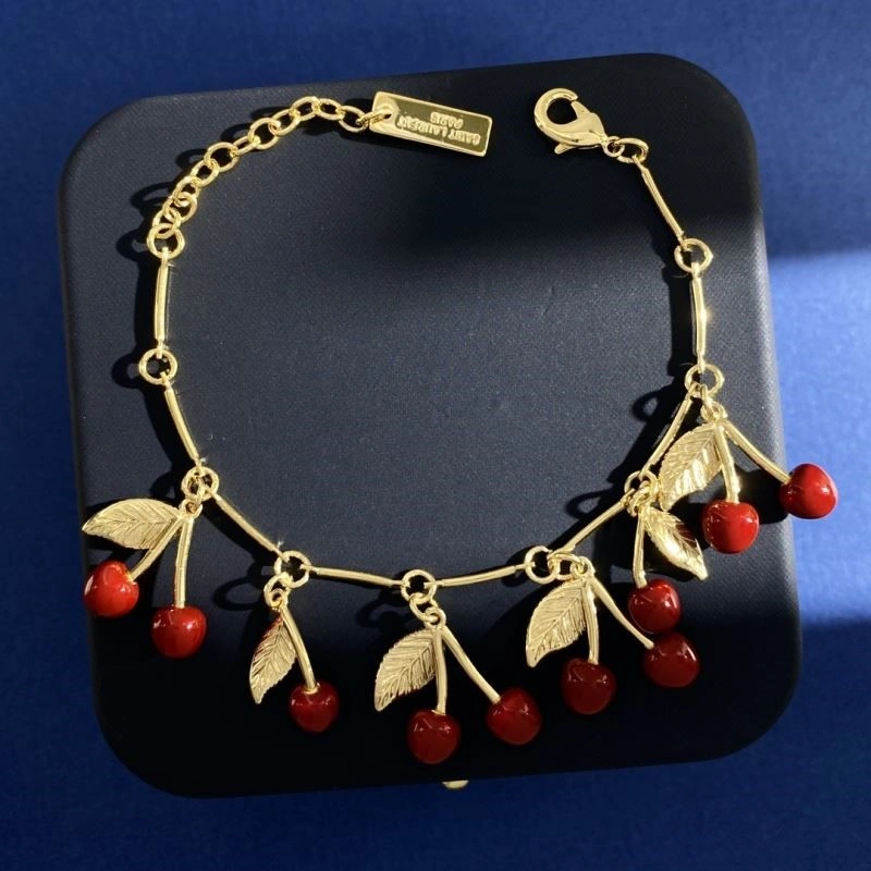 Contemporary Ysl Bracelets 209494