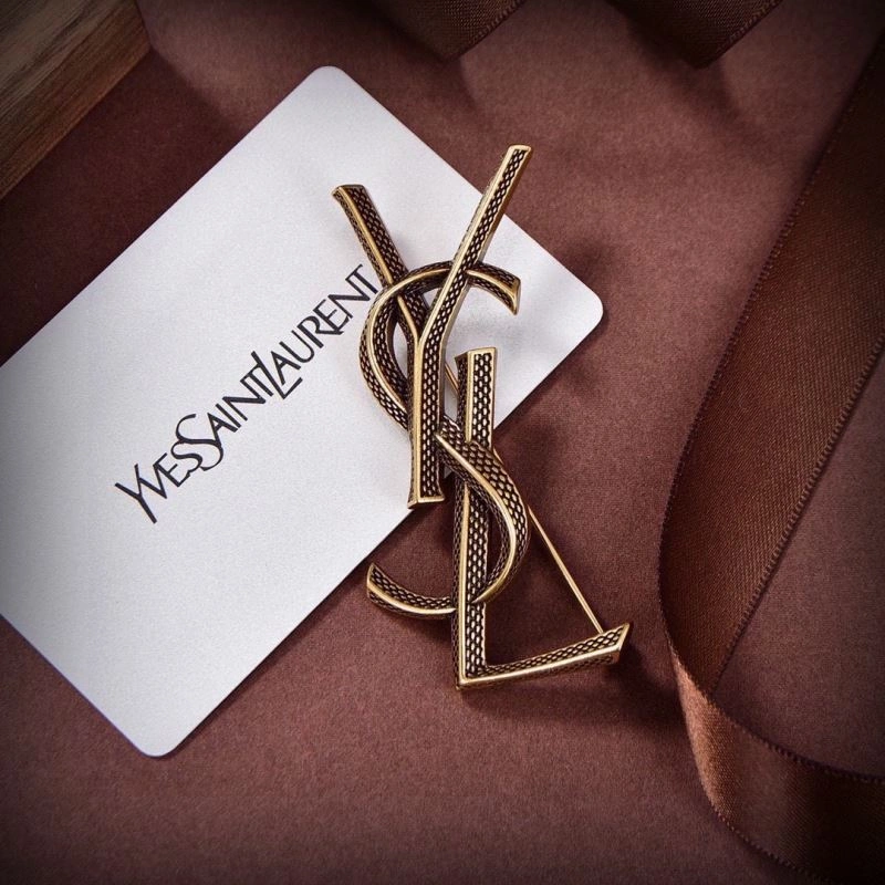 UrbanChic Ysl Brooches 212704