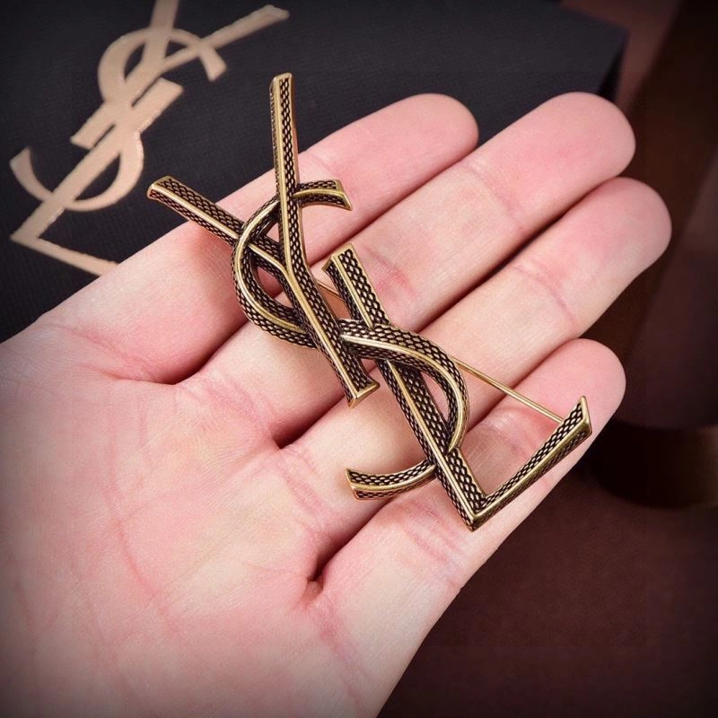 UrbanChic Ysl Brooches 212704