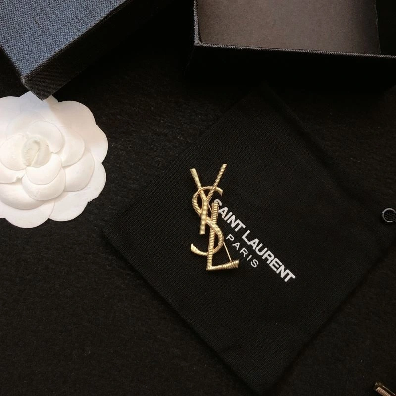 Neat Ysl Brooches 211501