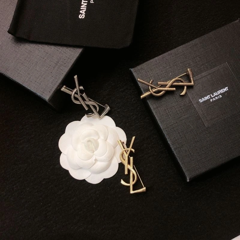 Neat Ysl Brooches 211501