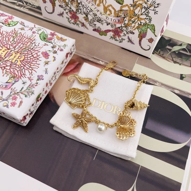 Fashionable Ysl Brooches 210191