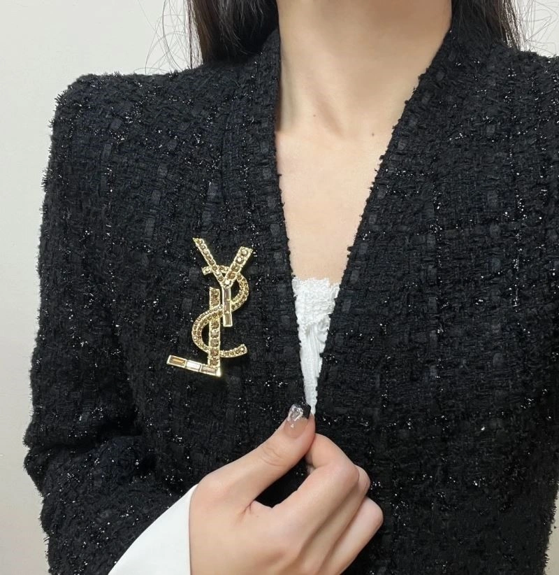 WellDesigned Ysl Brooches 210187