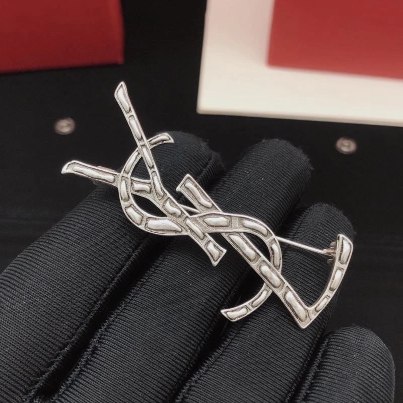 Cozy Ysl Brooches 208261