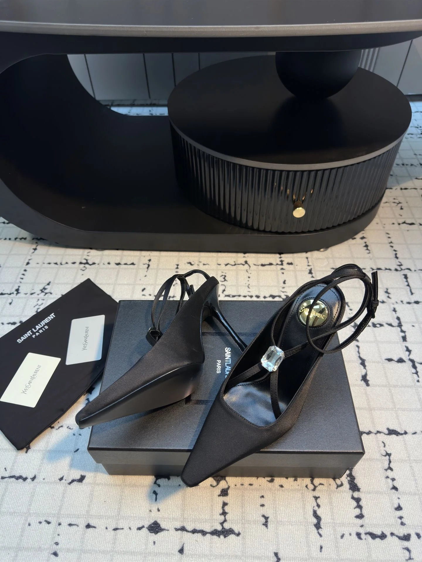Ysl Sandals Resilient 7049