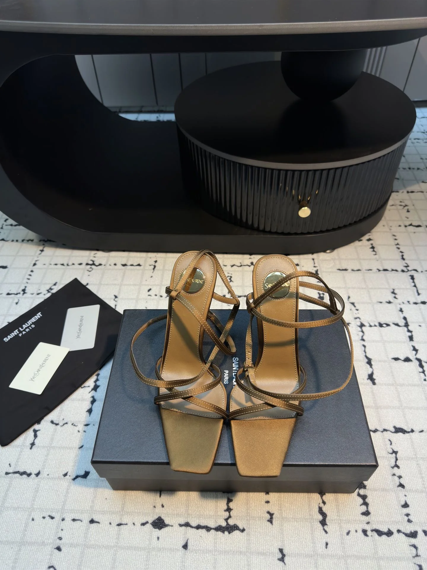 Minimalist Ysl Sandals 7047