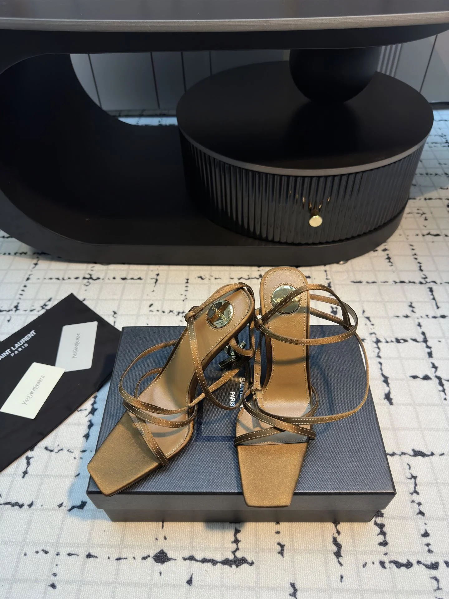 Minimalist Ysl Sandals 7047