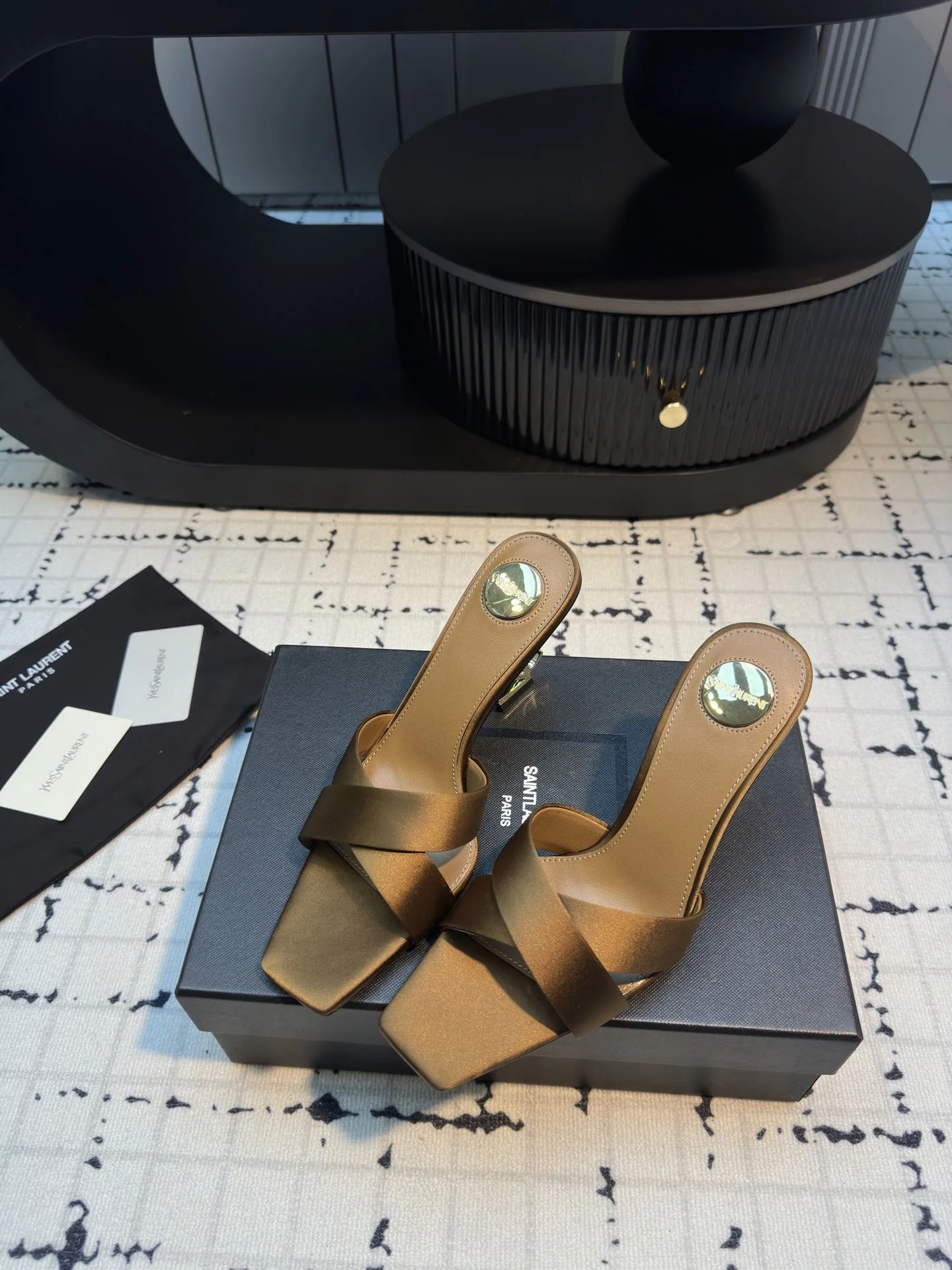 Ysl Sandals Practical 7056
