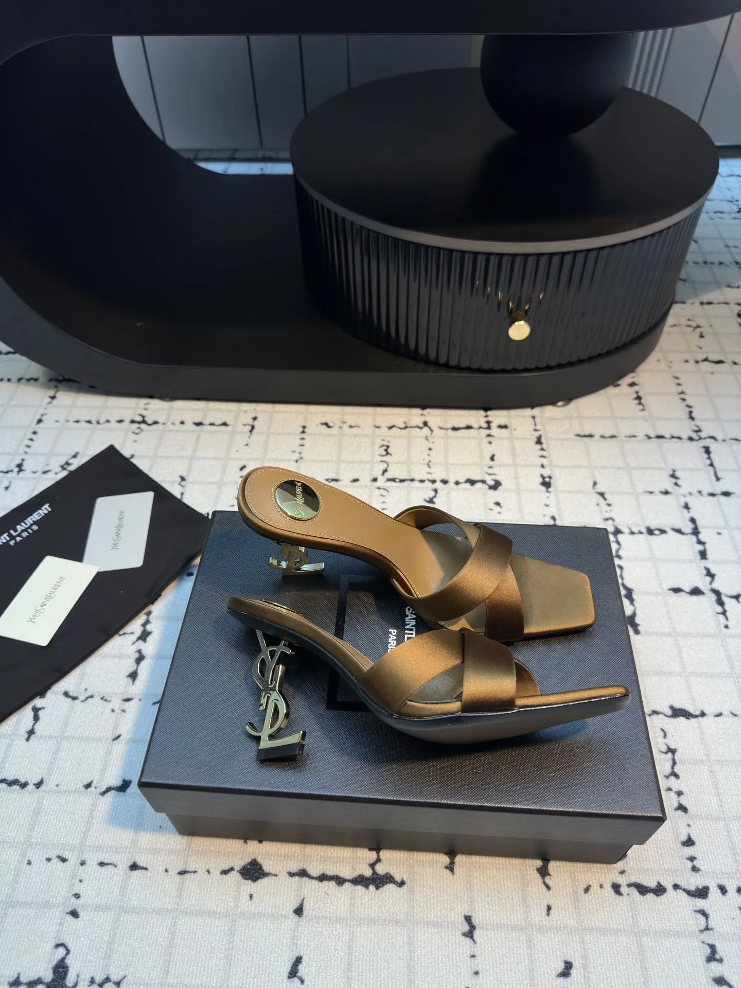 Ysl Sandals Practical 7056