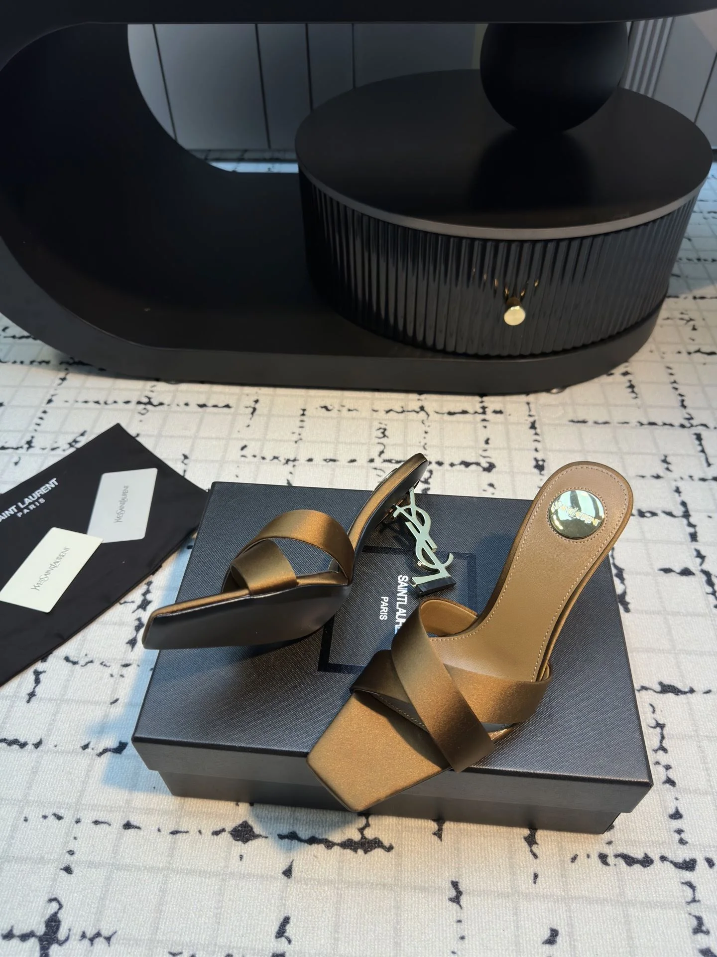 Ysl Sandals Practical 7056