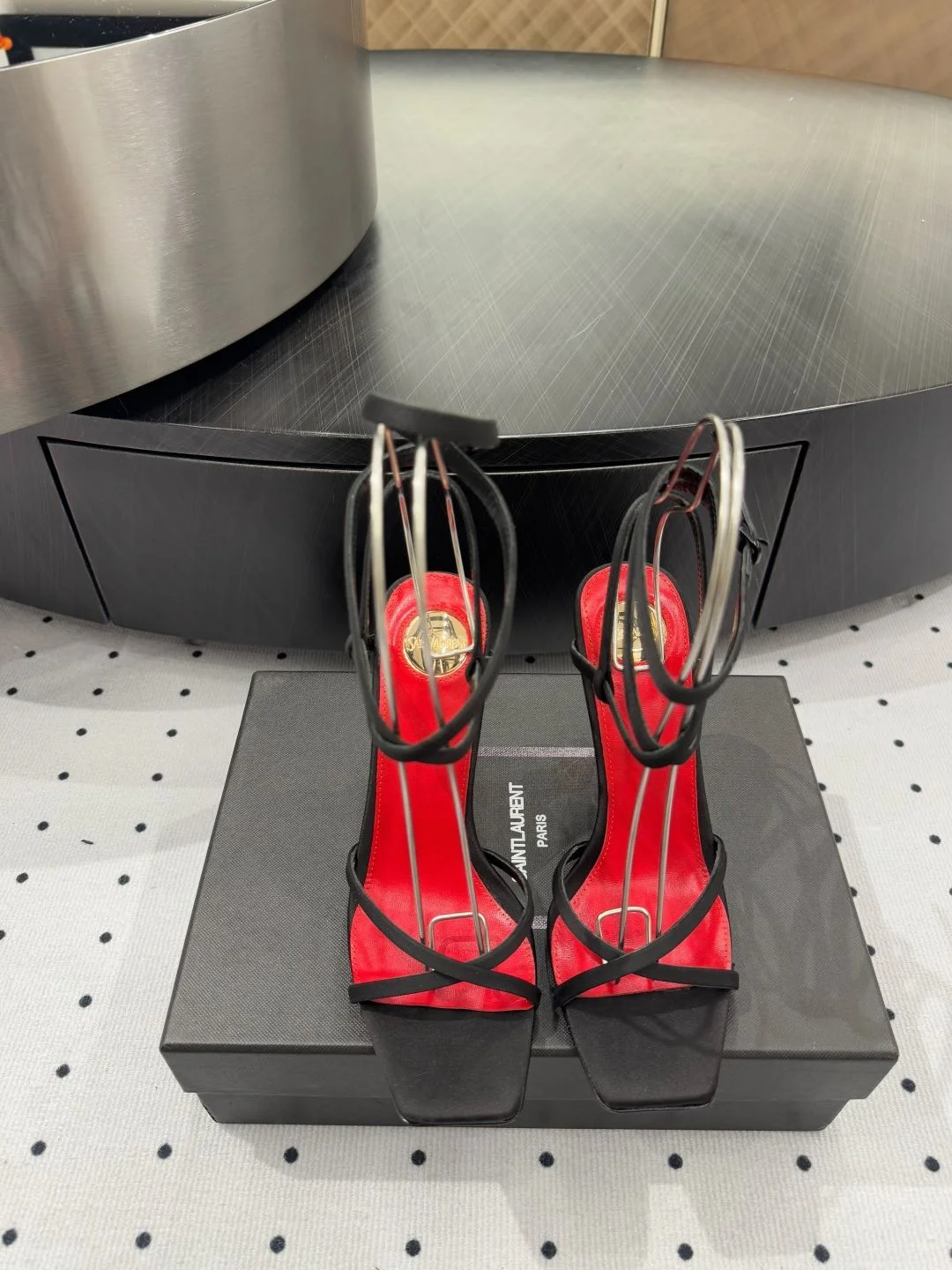 Flexible Ysl Sandals 7066