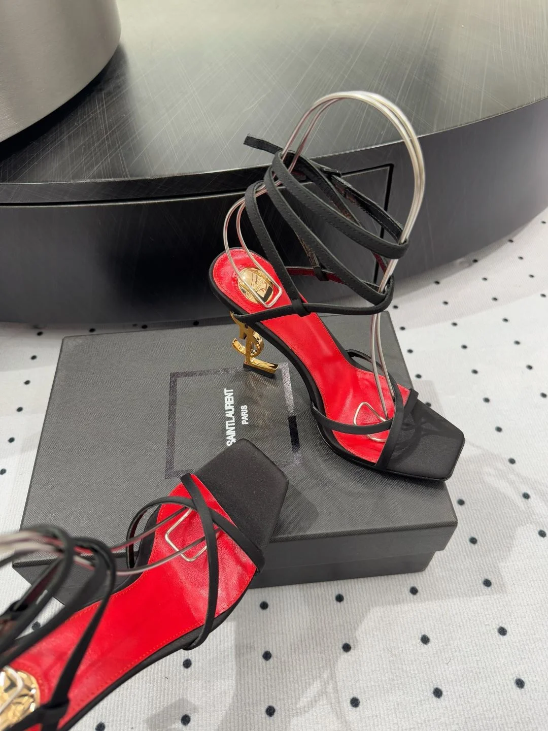 Flexible Ysl Sandals 7066