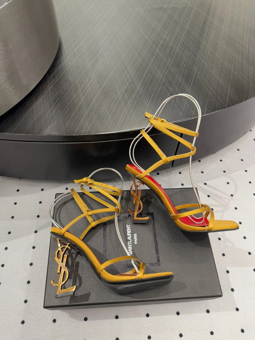 Ysl Sandals Flexible 7040