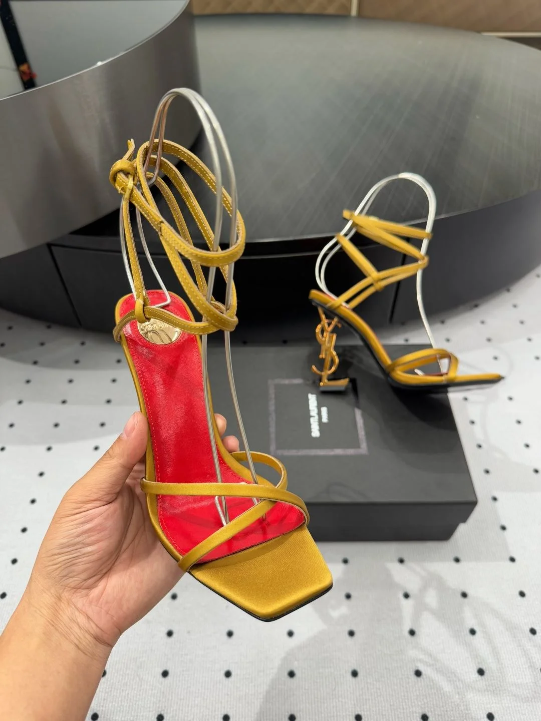 Ysl Sandals Flexible 7040