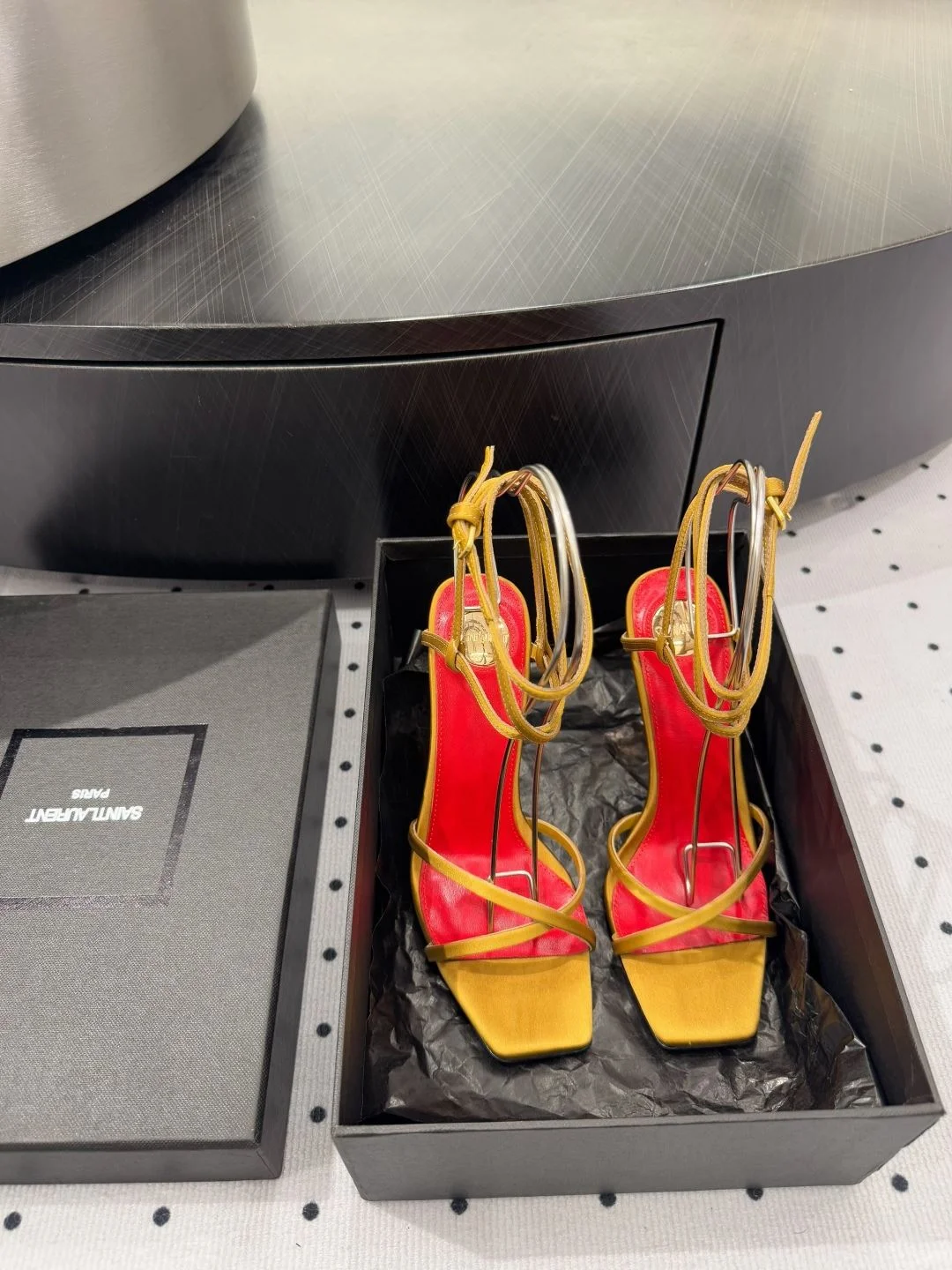 Ysl Sandals Flexible 7040