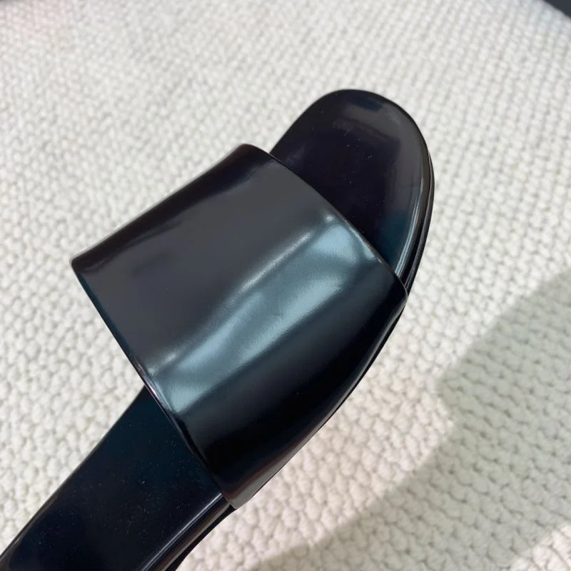 RelaxedFit Ysl Sandals 8631