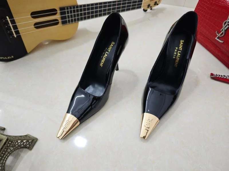 WaterResistant Ysl Sandals 15318