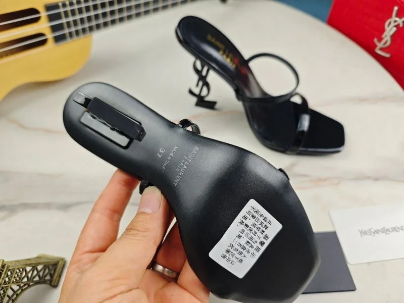 Versatile Ysl Sandals 15277