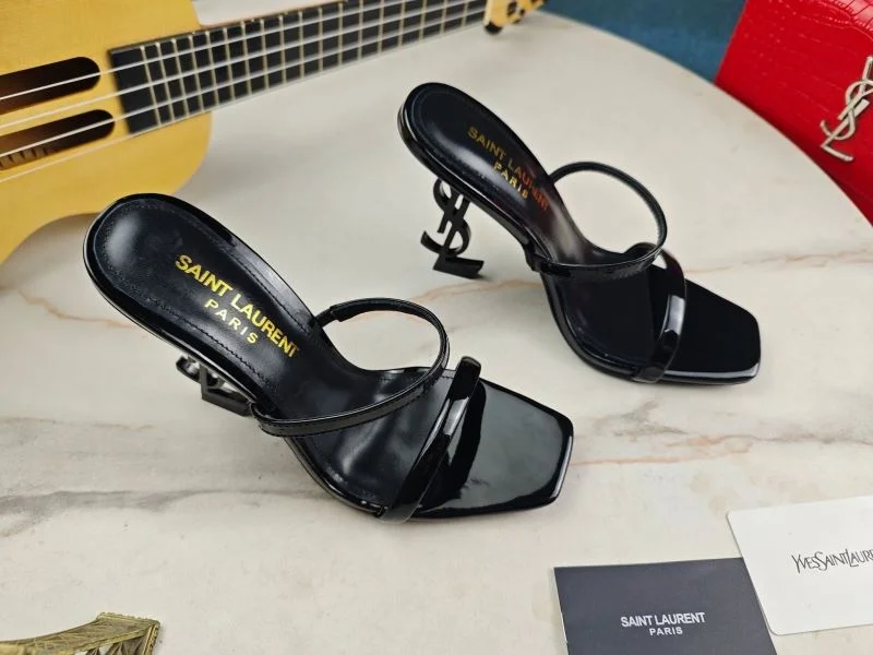 Versatile Ysl Sandals 15277