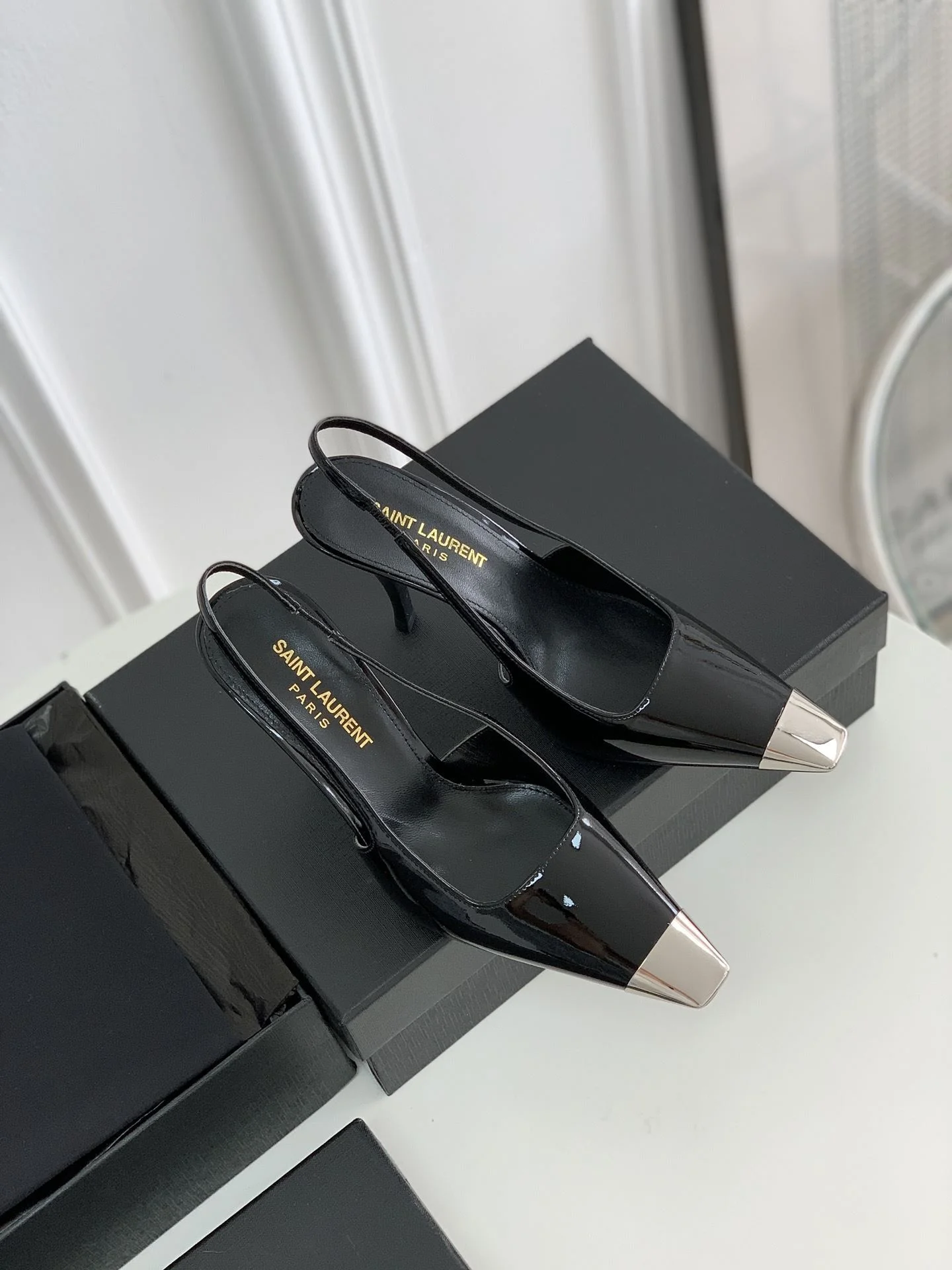 Elegant Ysl Sandals 5831