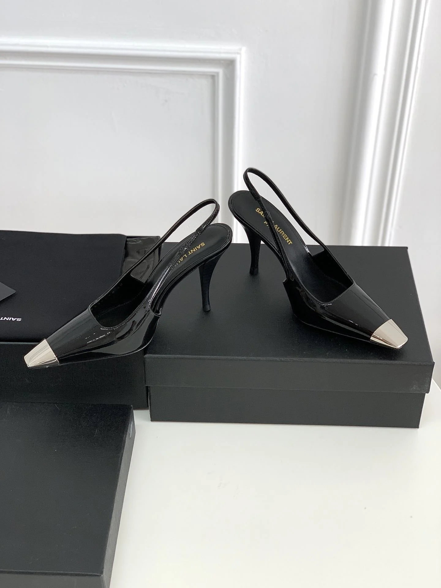 Elegant Ysl Sandals 5831