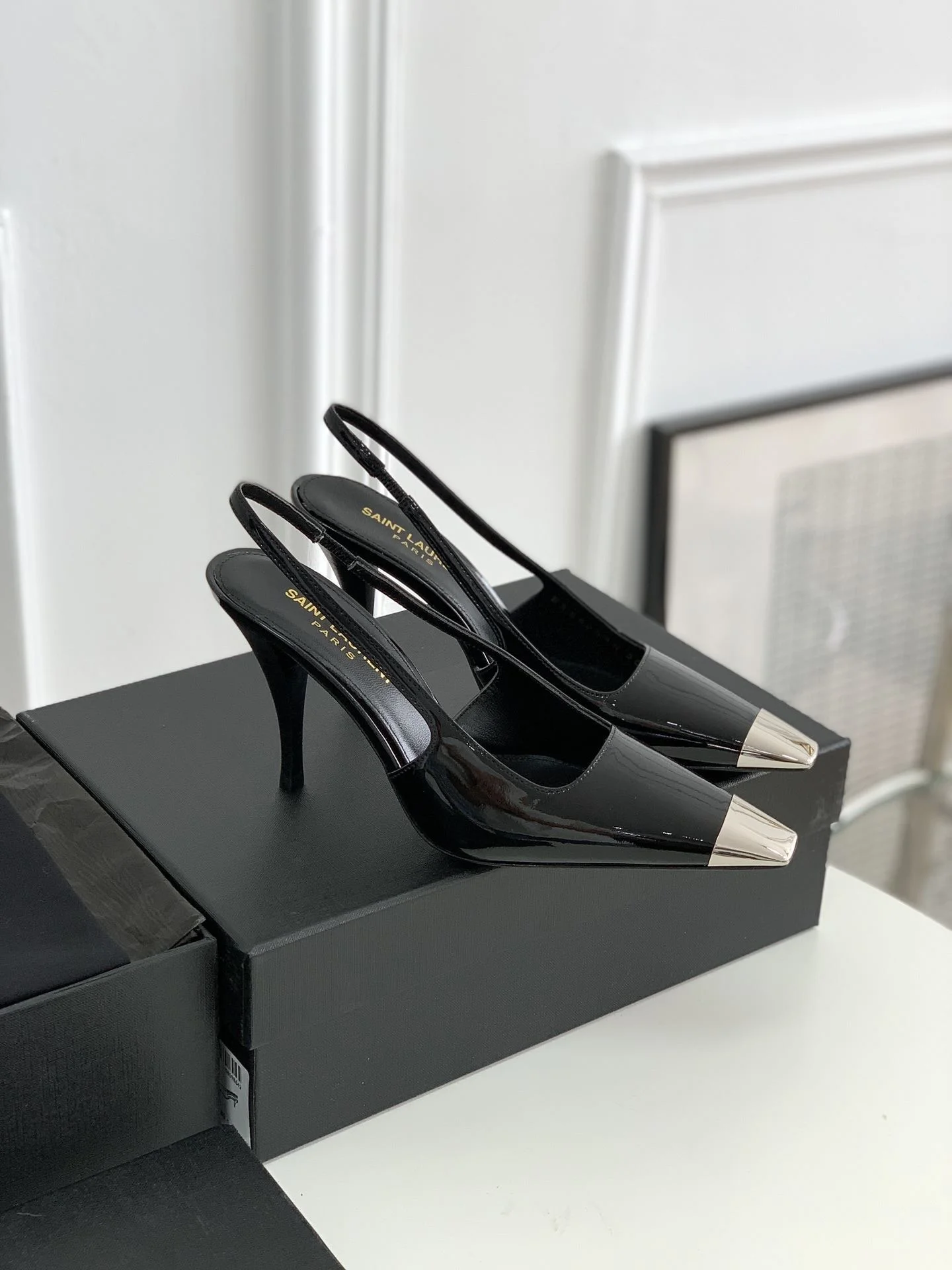 Elegant Ysl Sandals 5831