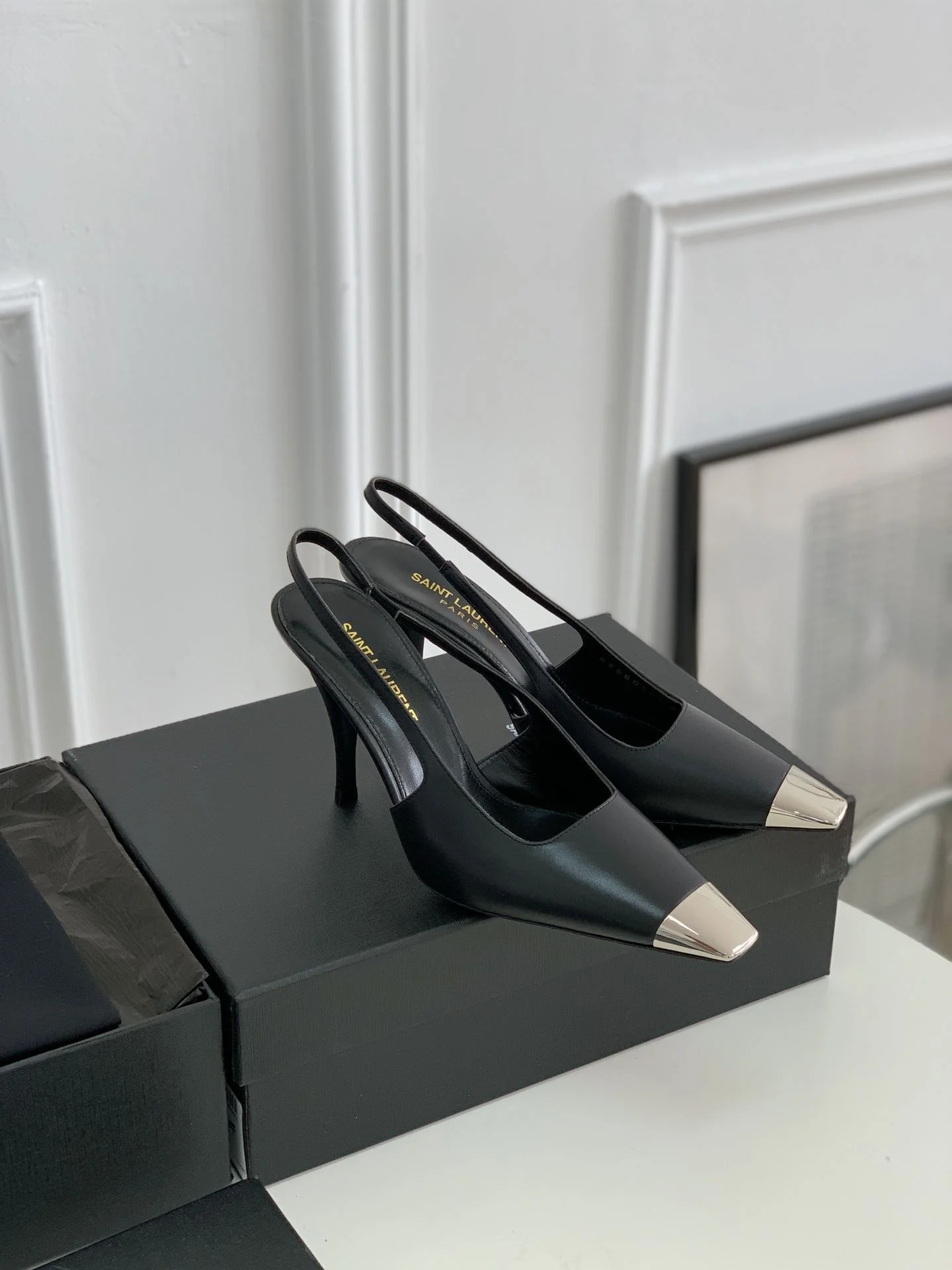 Ysl Sandals Breathable 5725