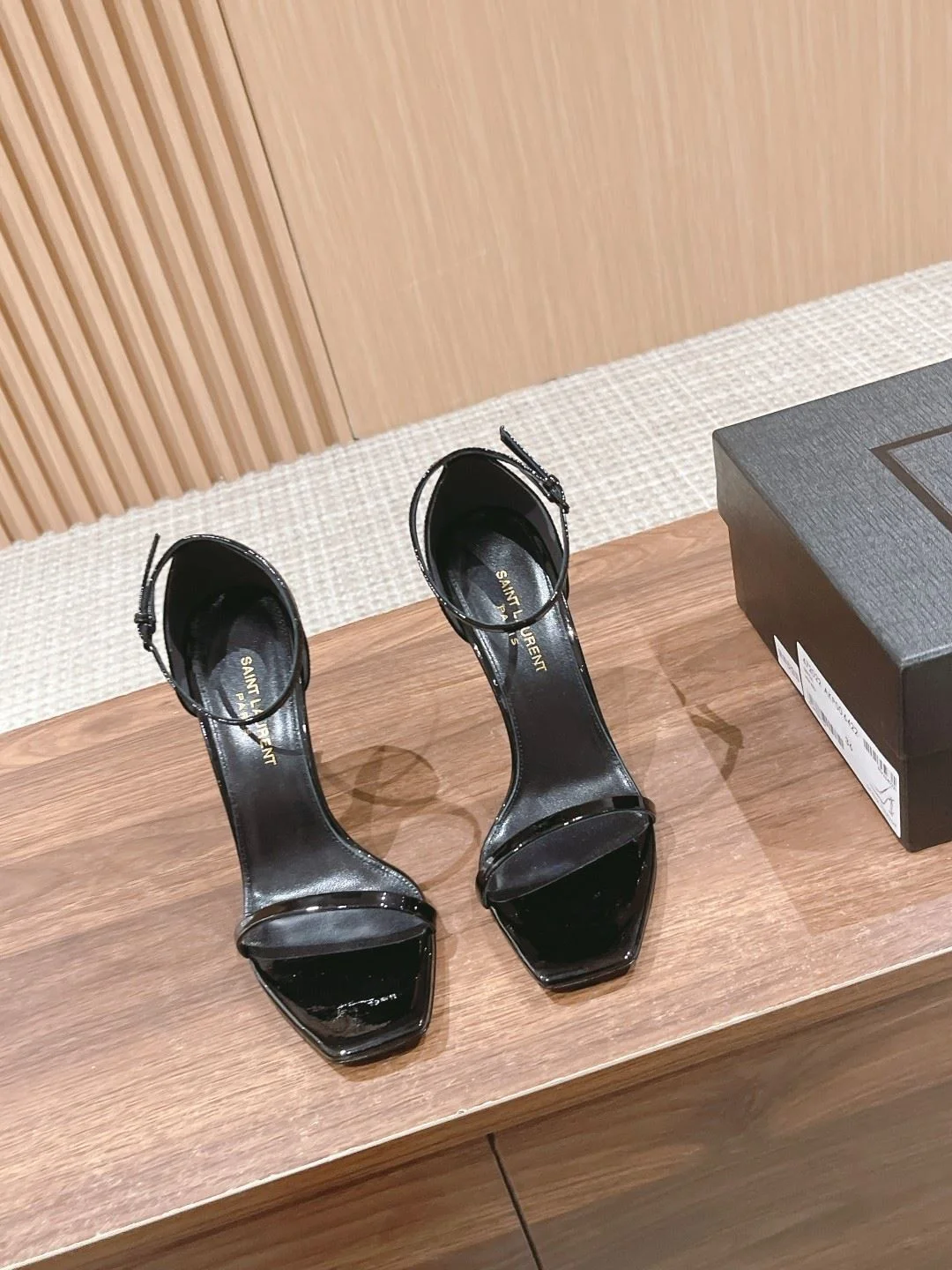 Ysl Sandals Unique 5749