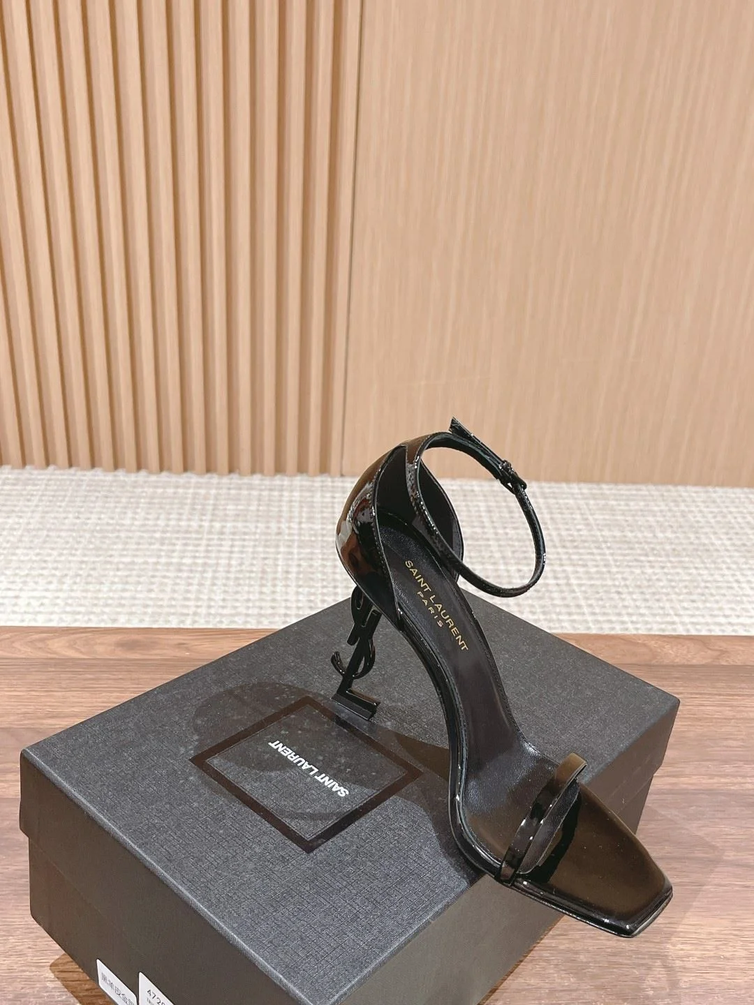 Ysl Sandals Unique 5749