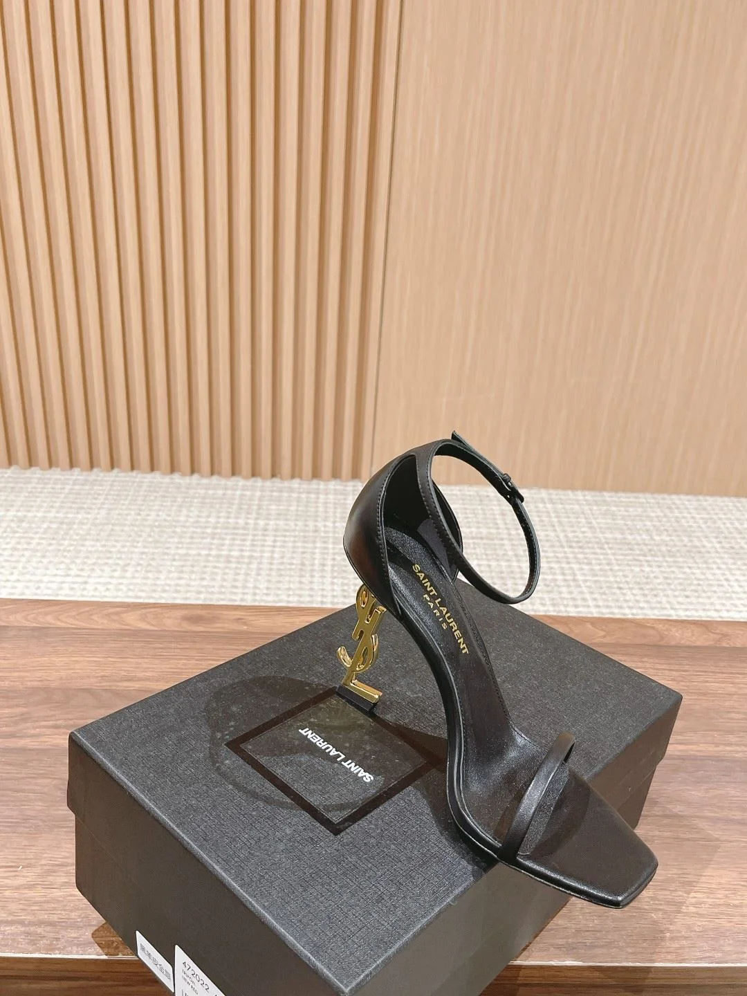 FreshLook Ysl Sandals 5708