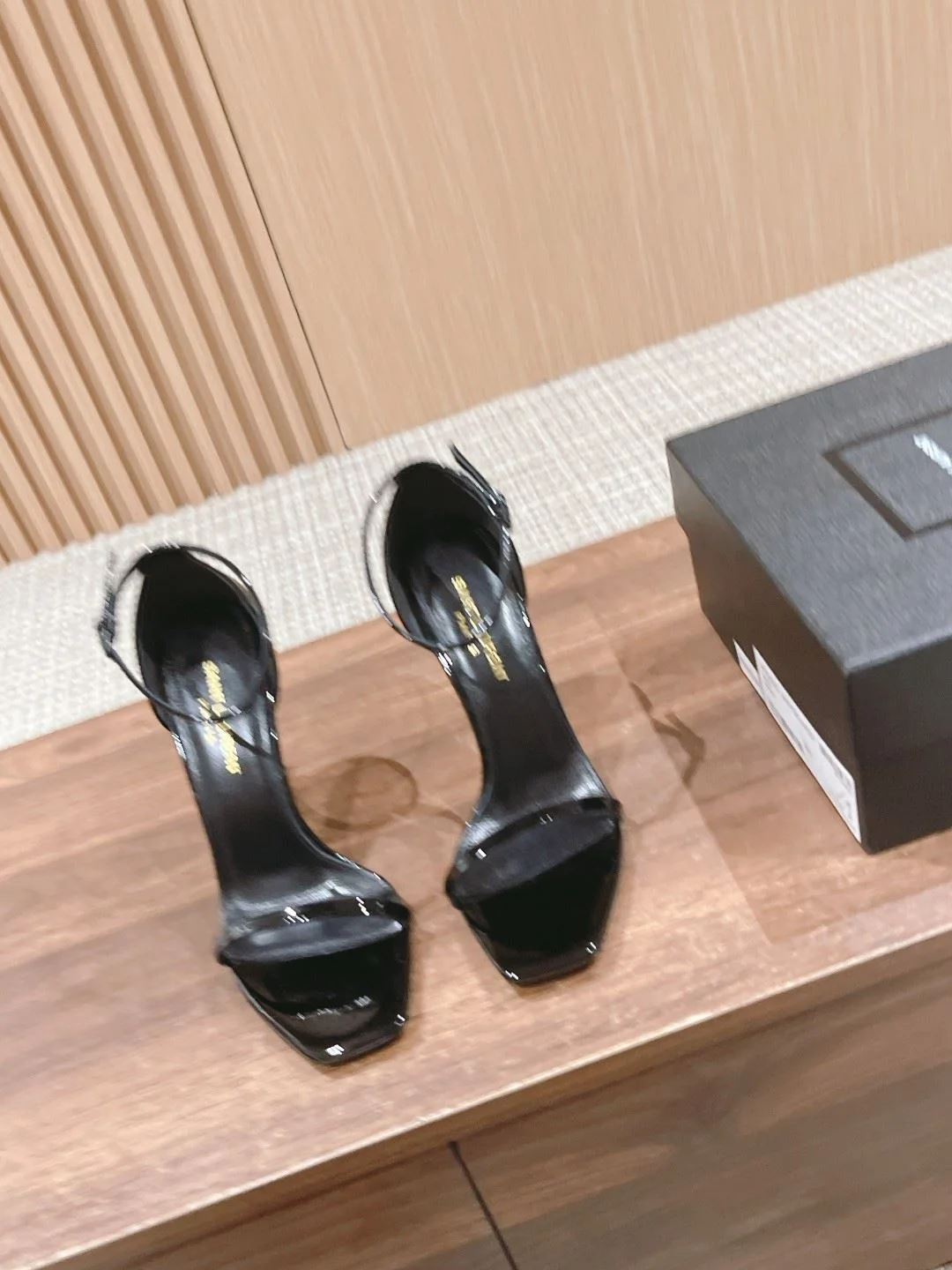 Ysl Sandals Durable 5727