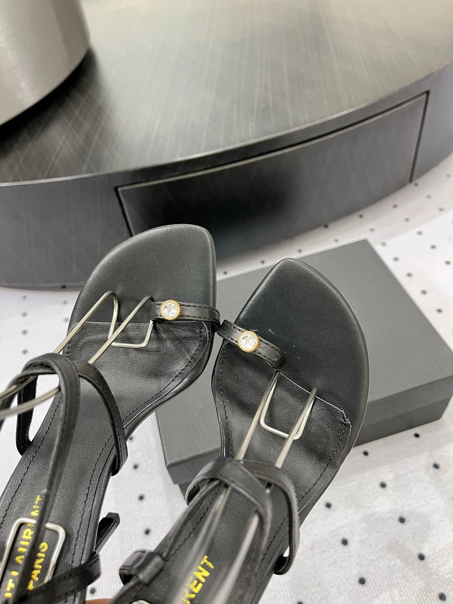 Snug Ysl Sandals 5773