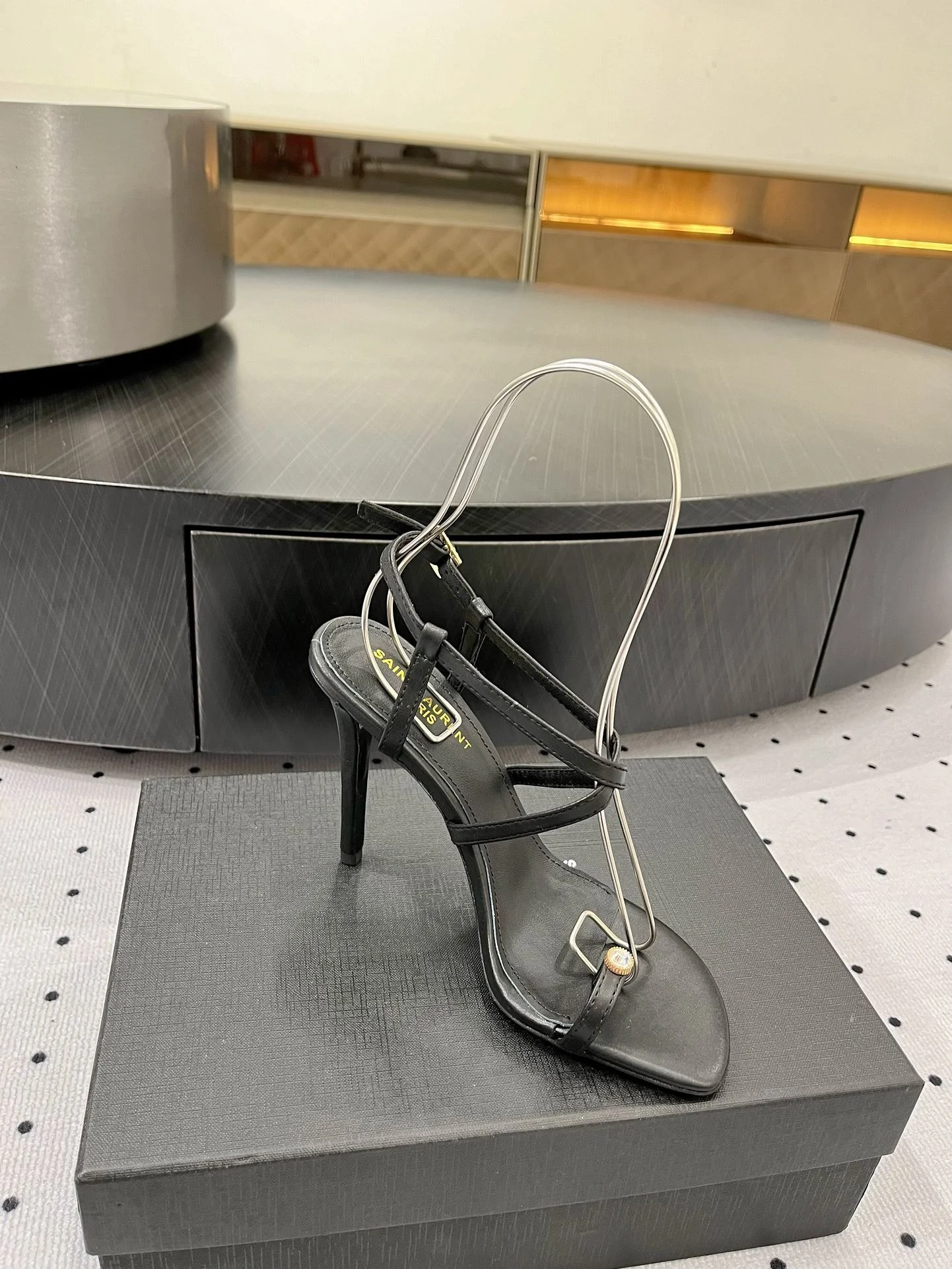 Snug Ysl Sandals 5773