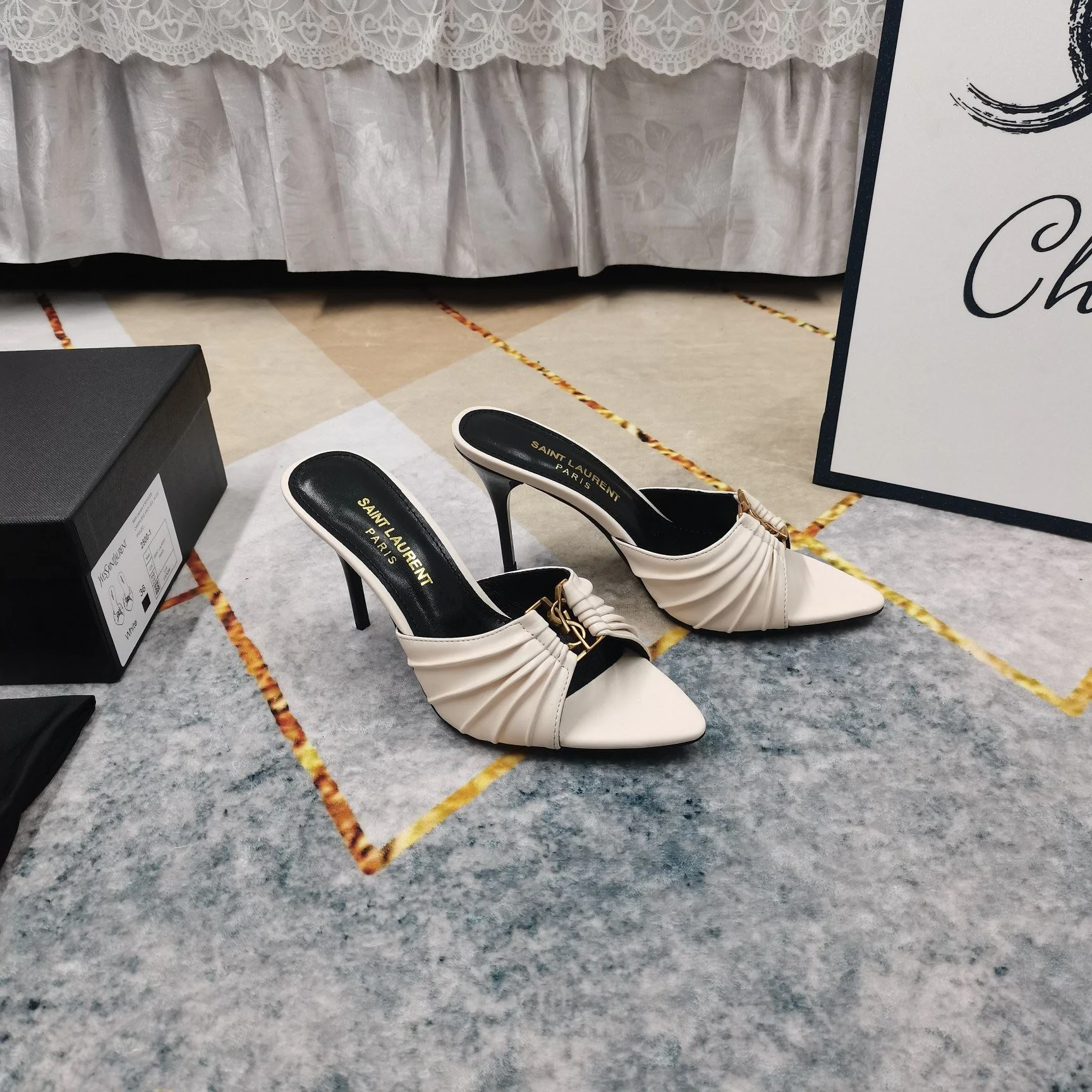 Ysl Sandals Elegant 5696