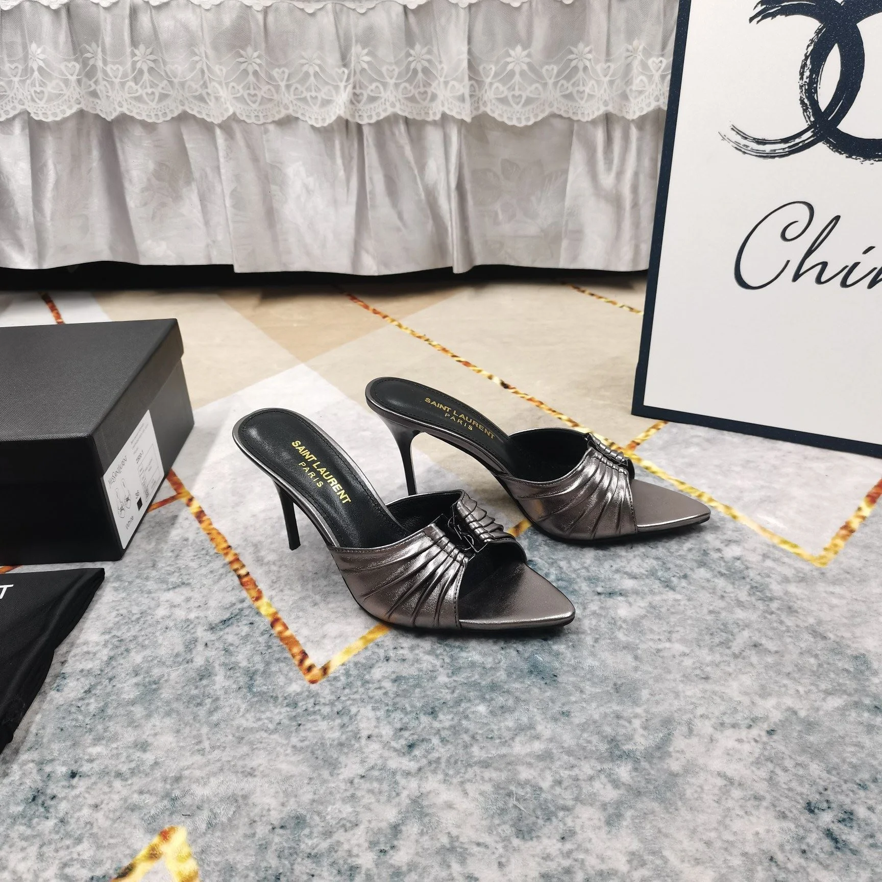 WellDesigned Ysl Sandals 5698