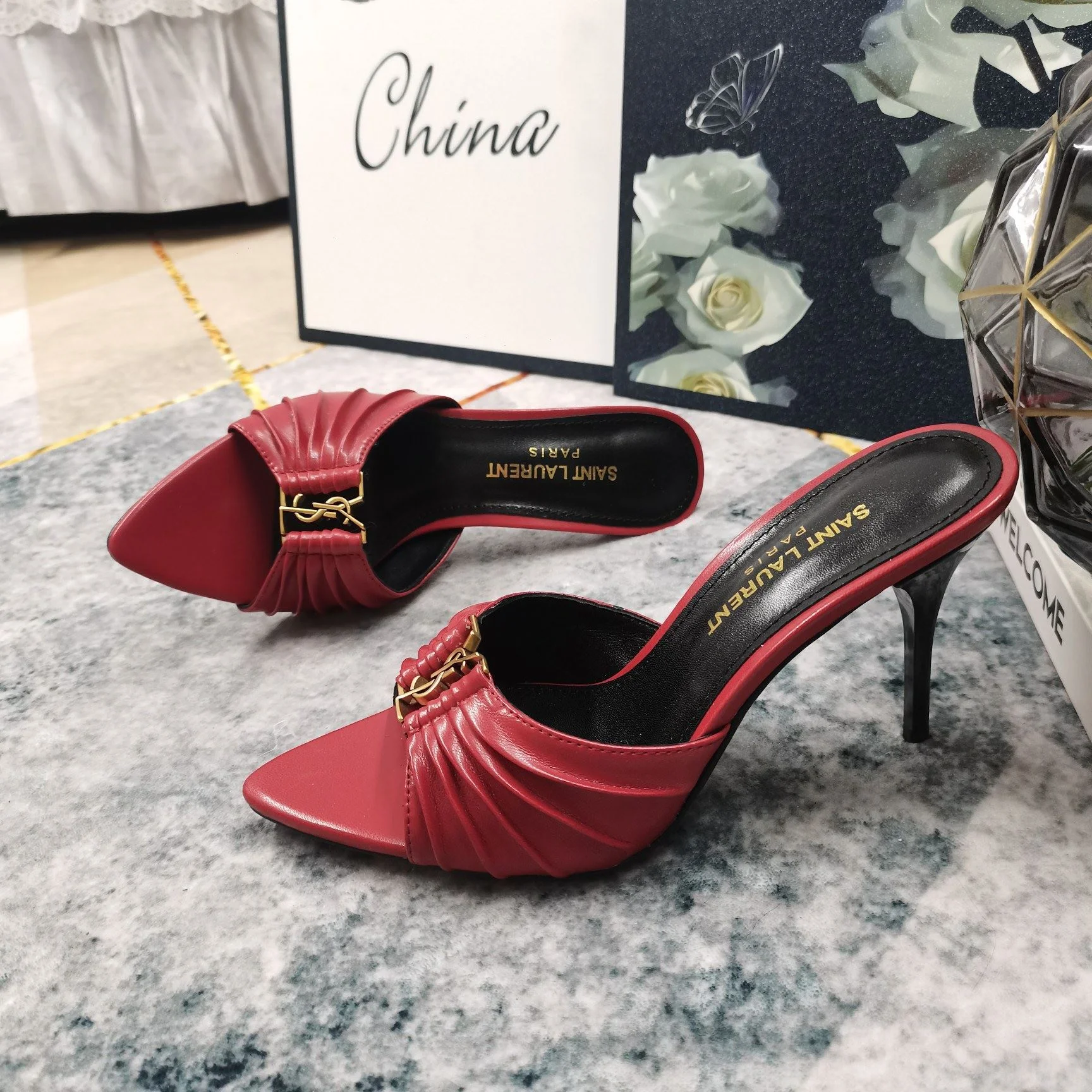 Trendsetting Ysl Sandals 5712
