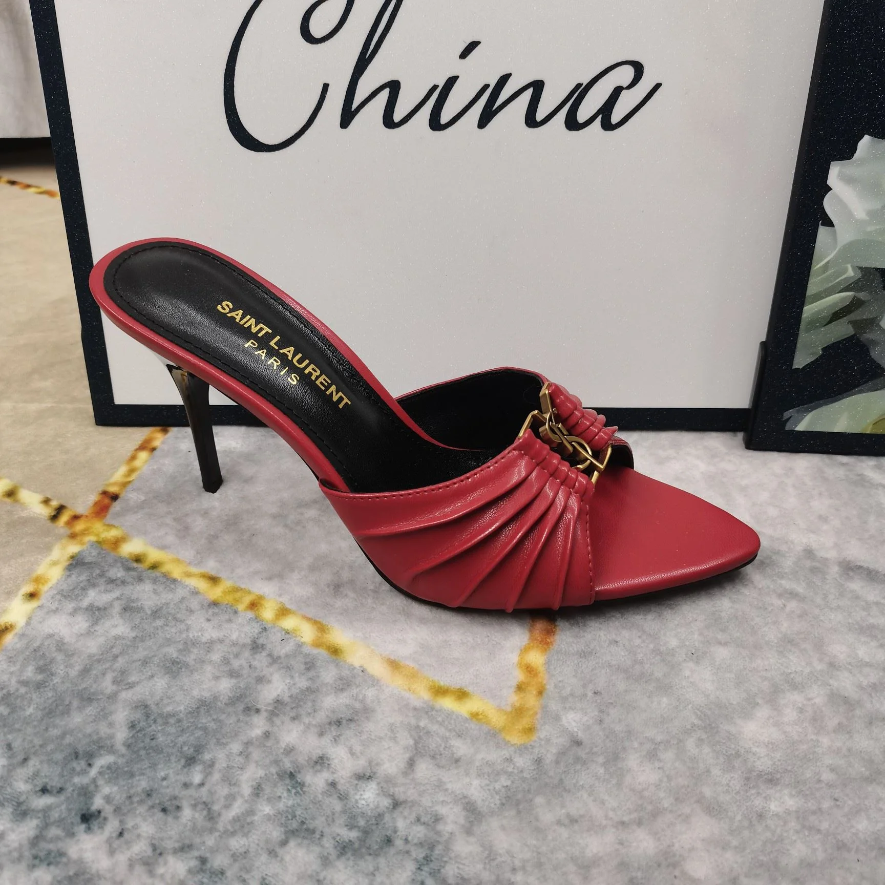Trendsetting Ysl Sandals 5712