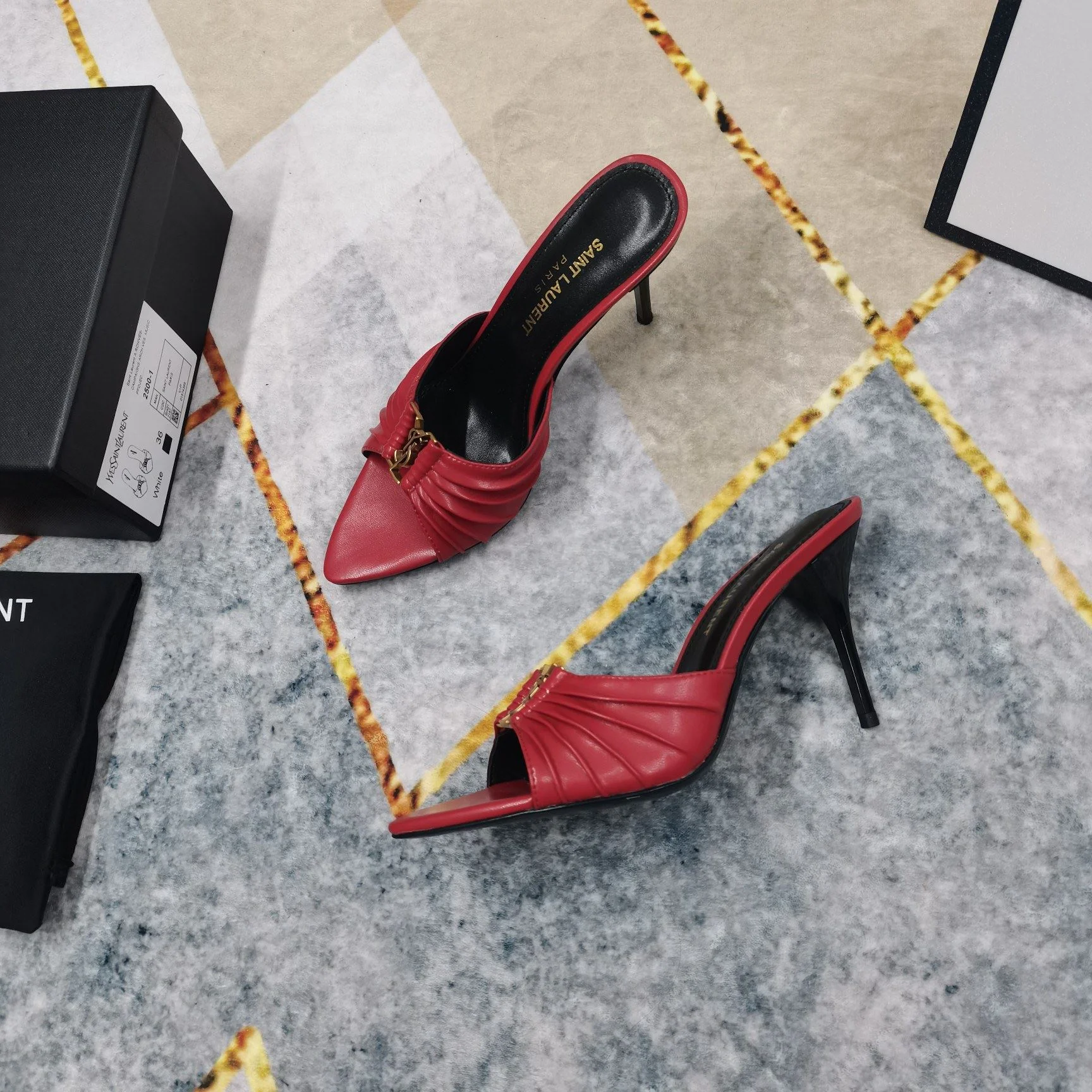 Trendsetting Ysl Sandals 5712
