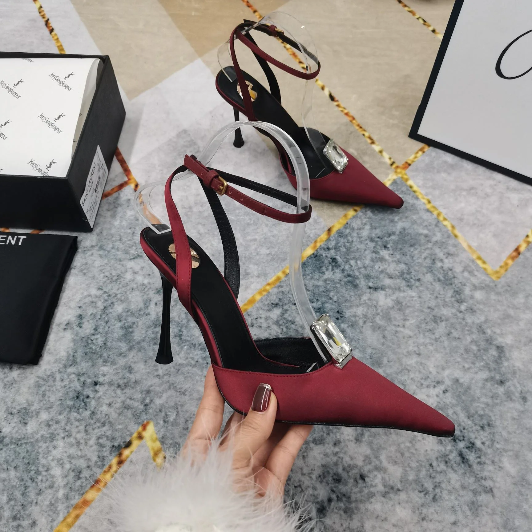 Ysl Sandals Breathable 5684