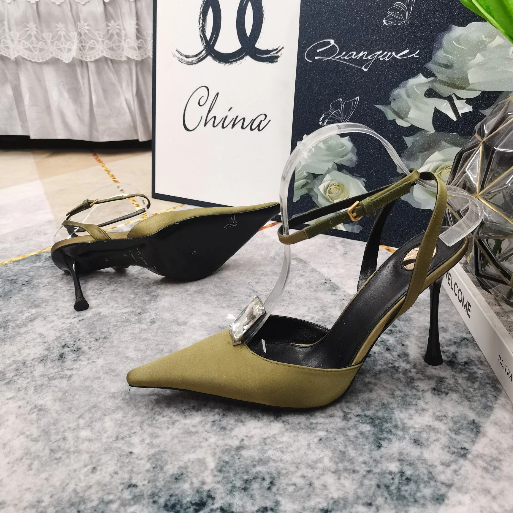 Ysl Sandals TimelessDesign 5774