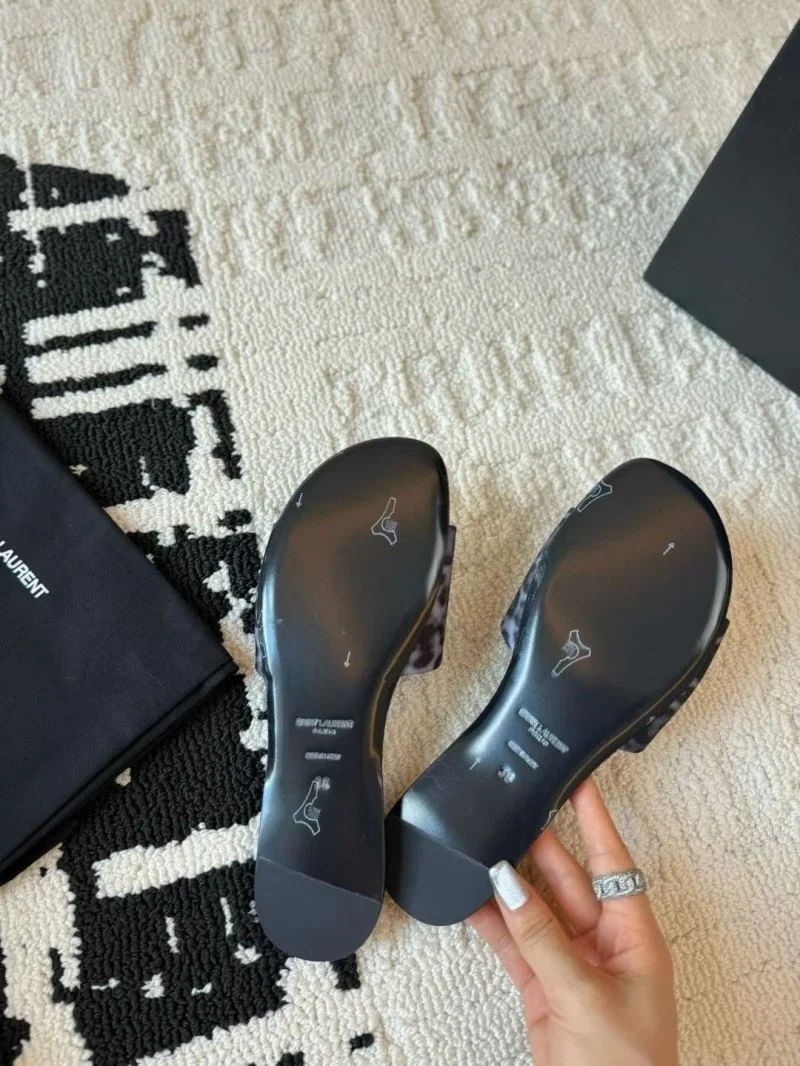 Efficient Ysl Sandals 5608
