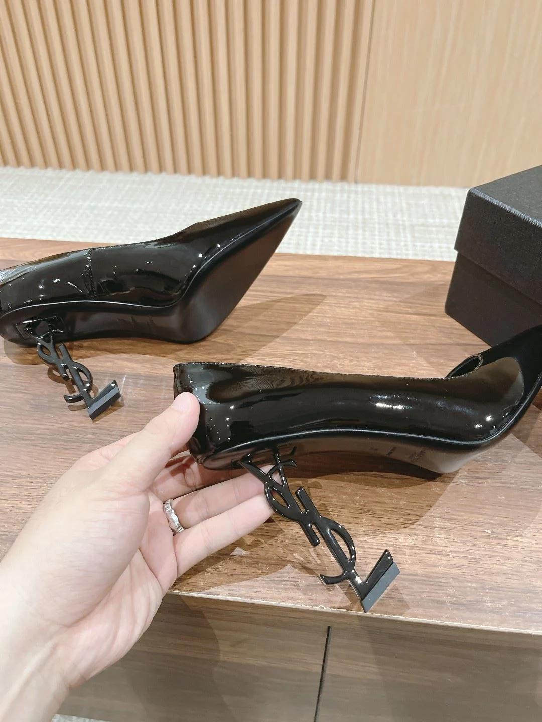 ComfortFit Ysl Shoes 5640