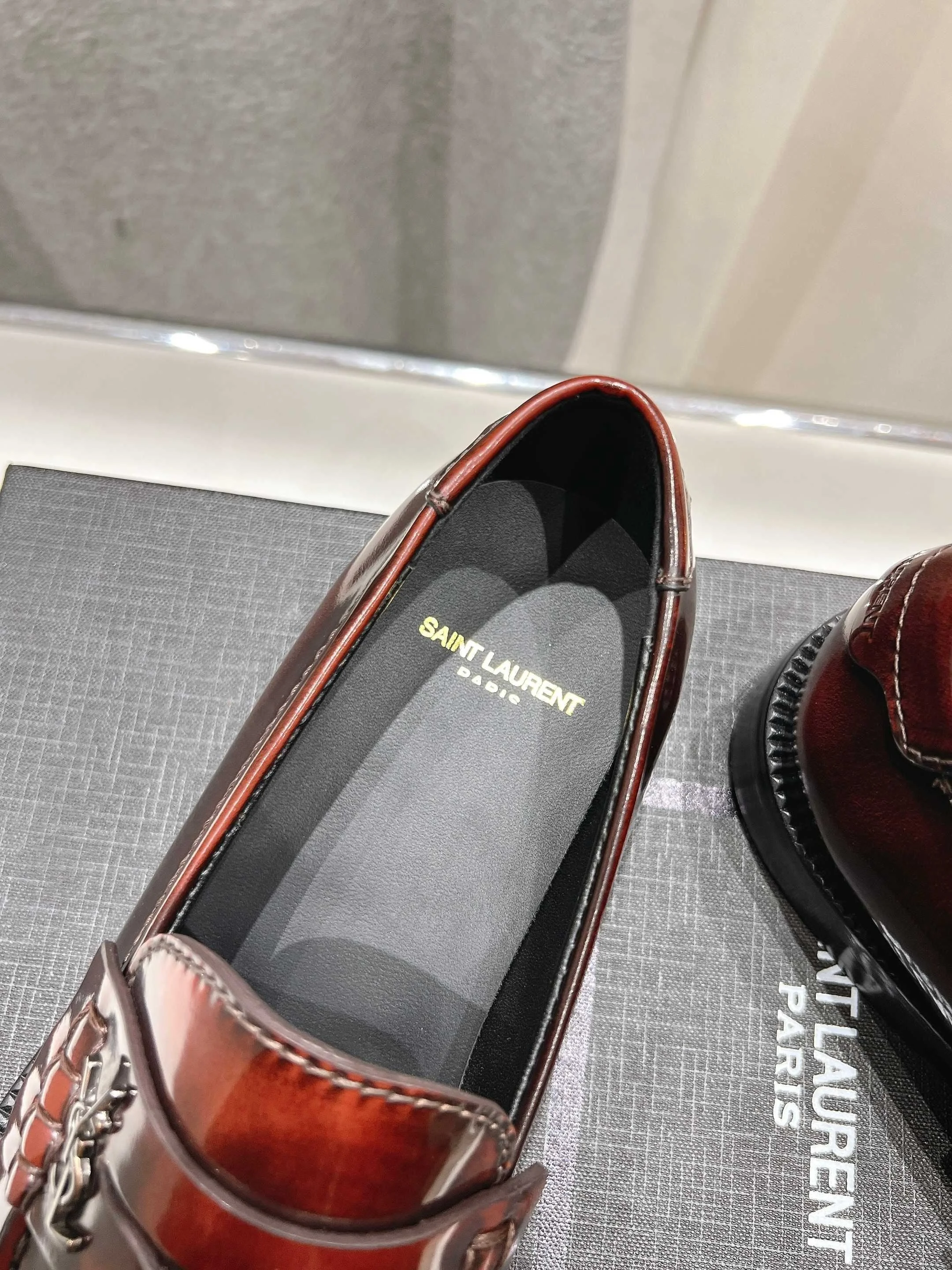 Durable Ysl Shoes 5599