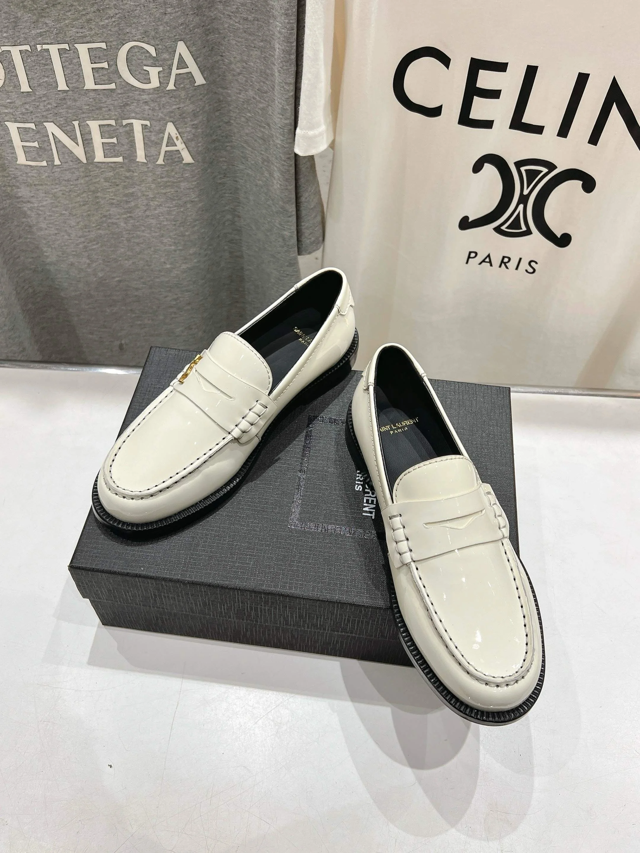 Ysl Shoes Snug 5604