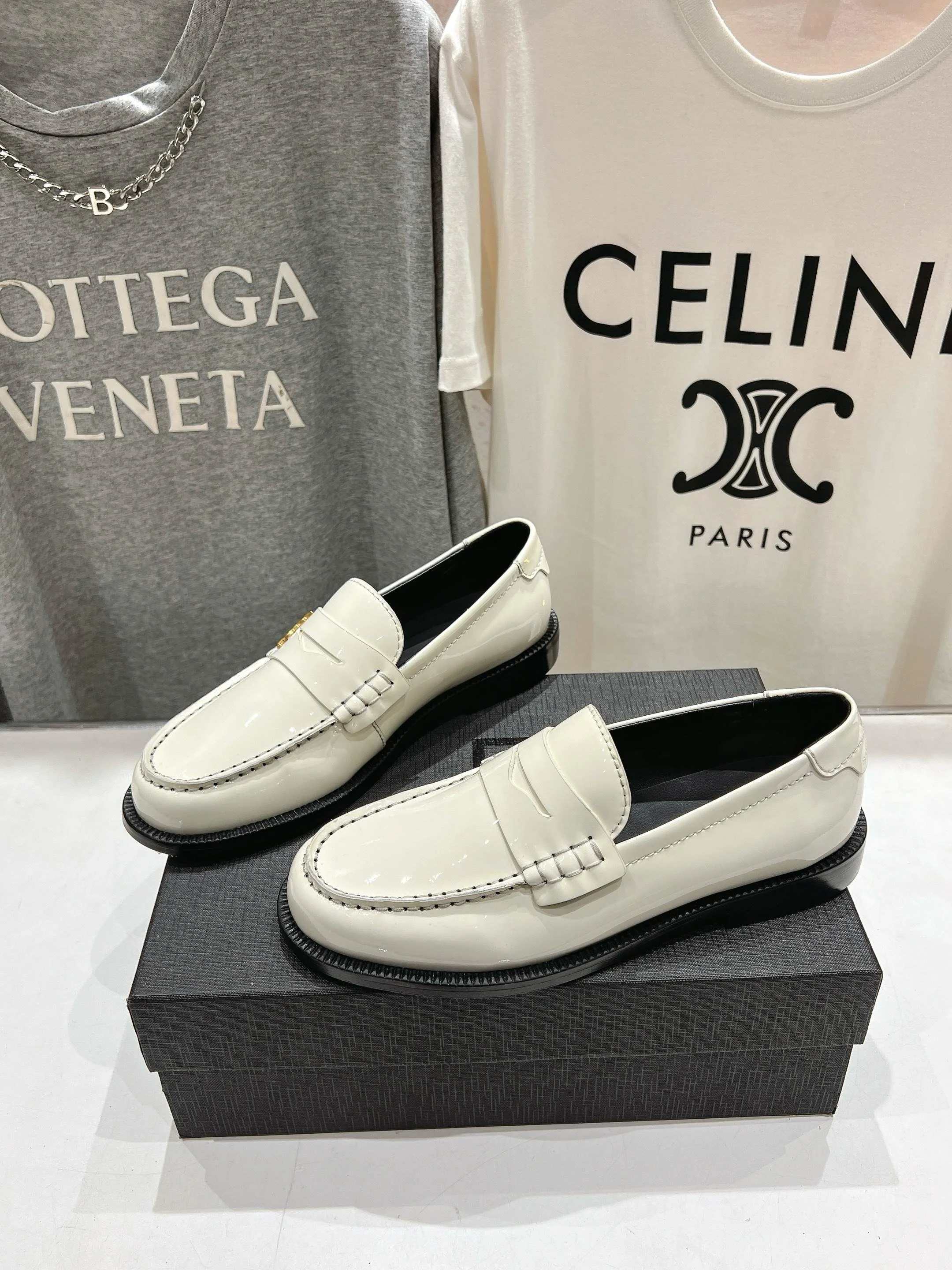 Ysl Shoes Snug 5604