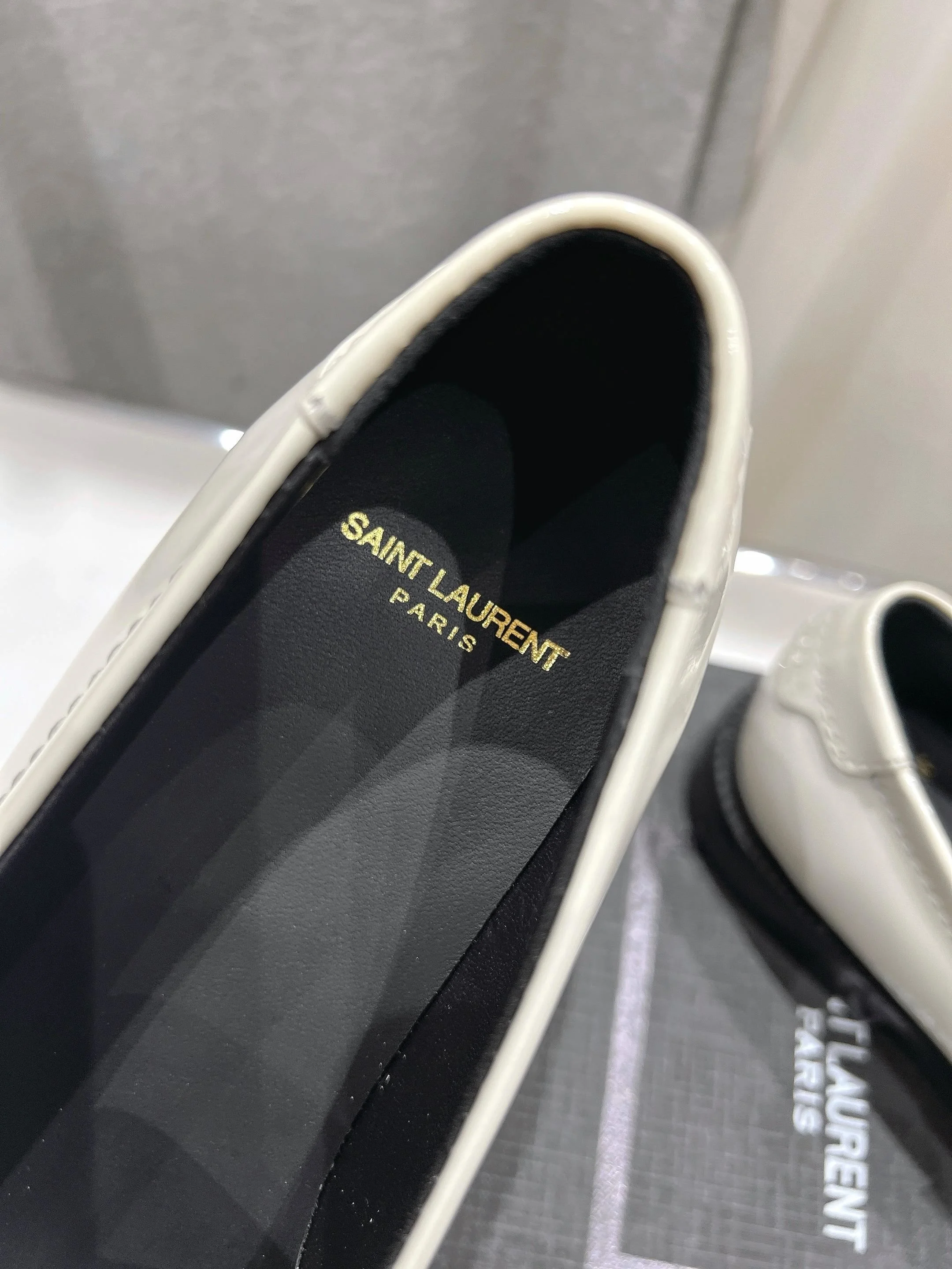 Ysl Shoes Snug 5604