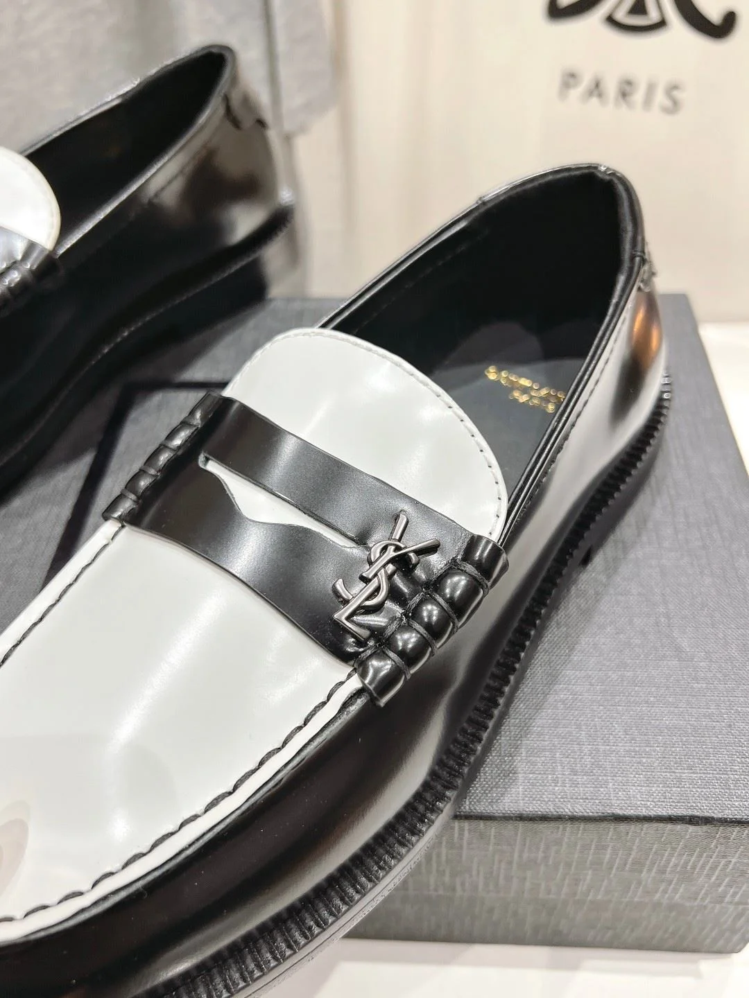 Unisex Ysl Shoes 5605